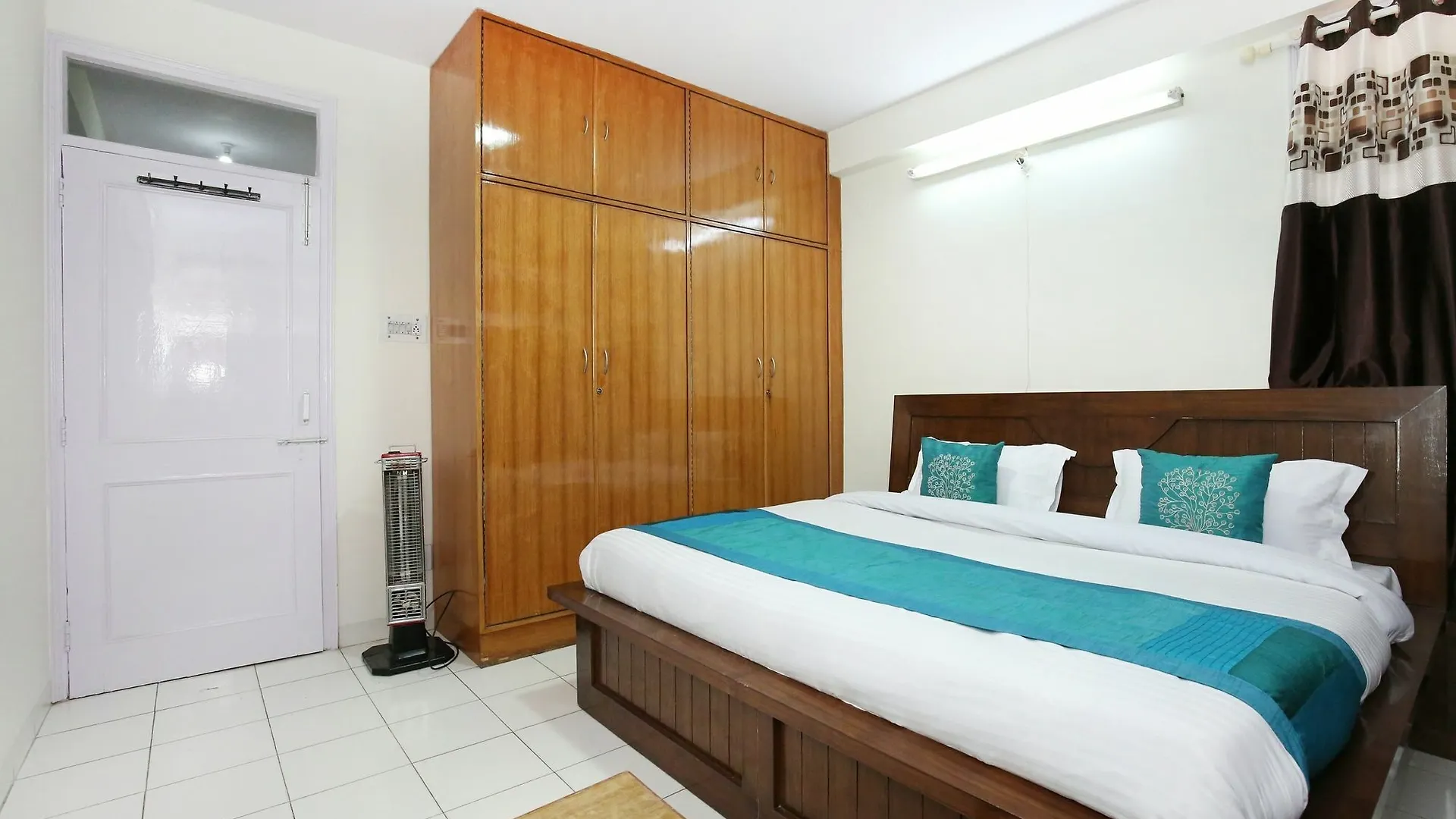Apartment Oyo Home 10870 3Bhk Near Museum Chaura Maidaan Shimla India