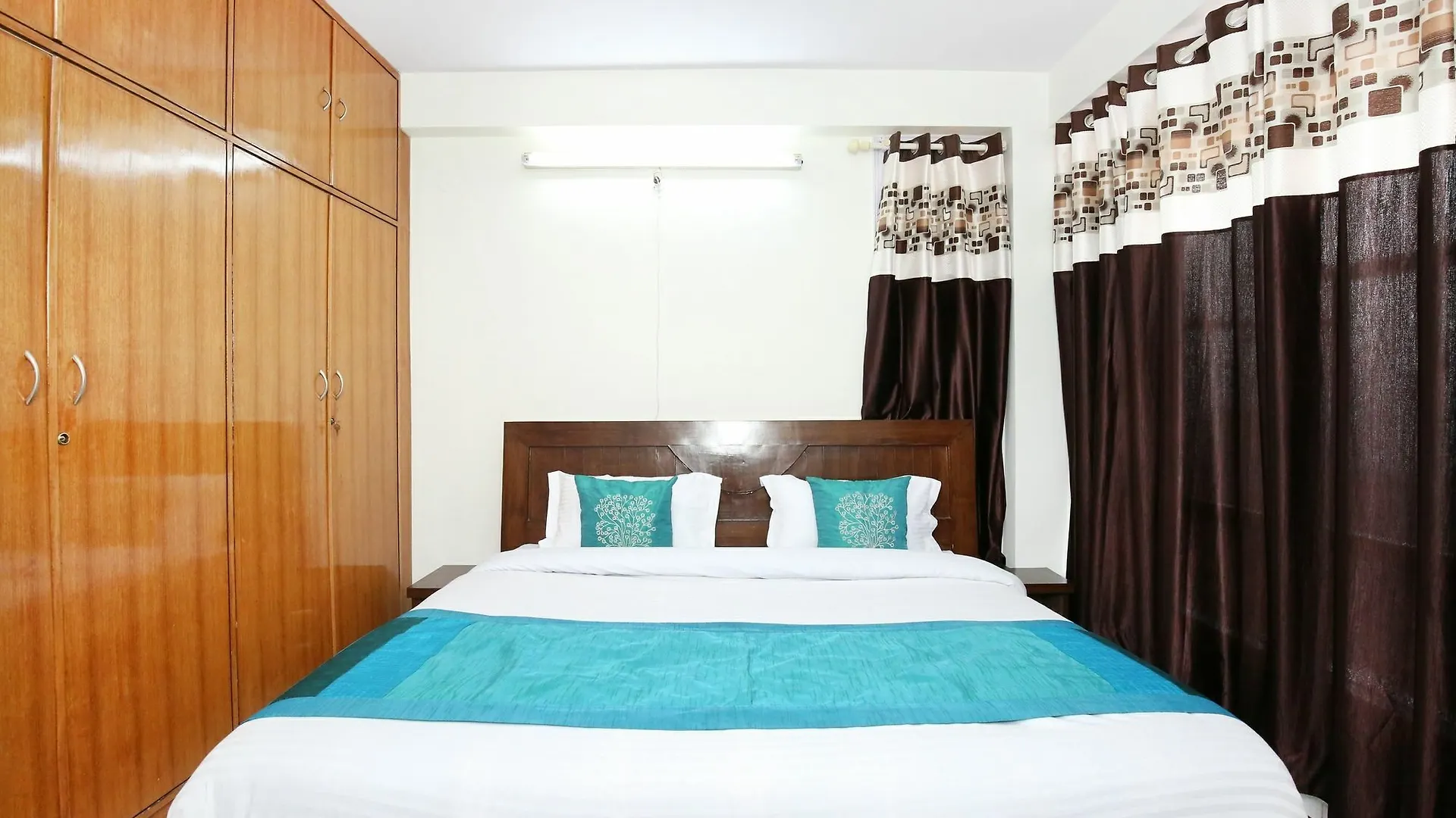 Apartment Oyo Home 10870 3Bhk Near Museum Chaura Maidaan Shimla